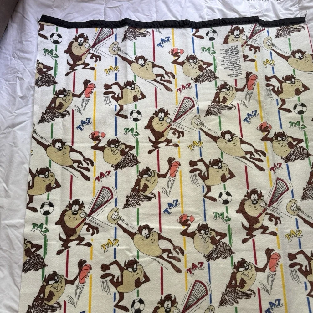 1984 Warner Brothers Taz Tasmanian Devil Throw blanket Vintage New 45x60